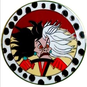 NWT Disney Cruella Round Pin Authentic